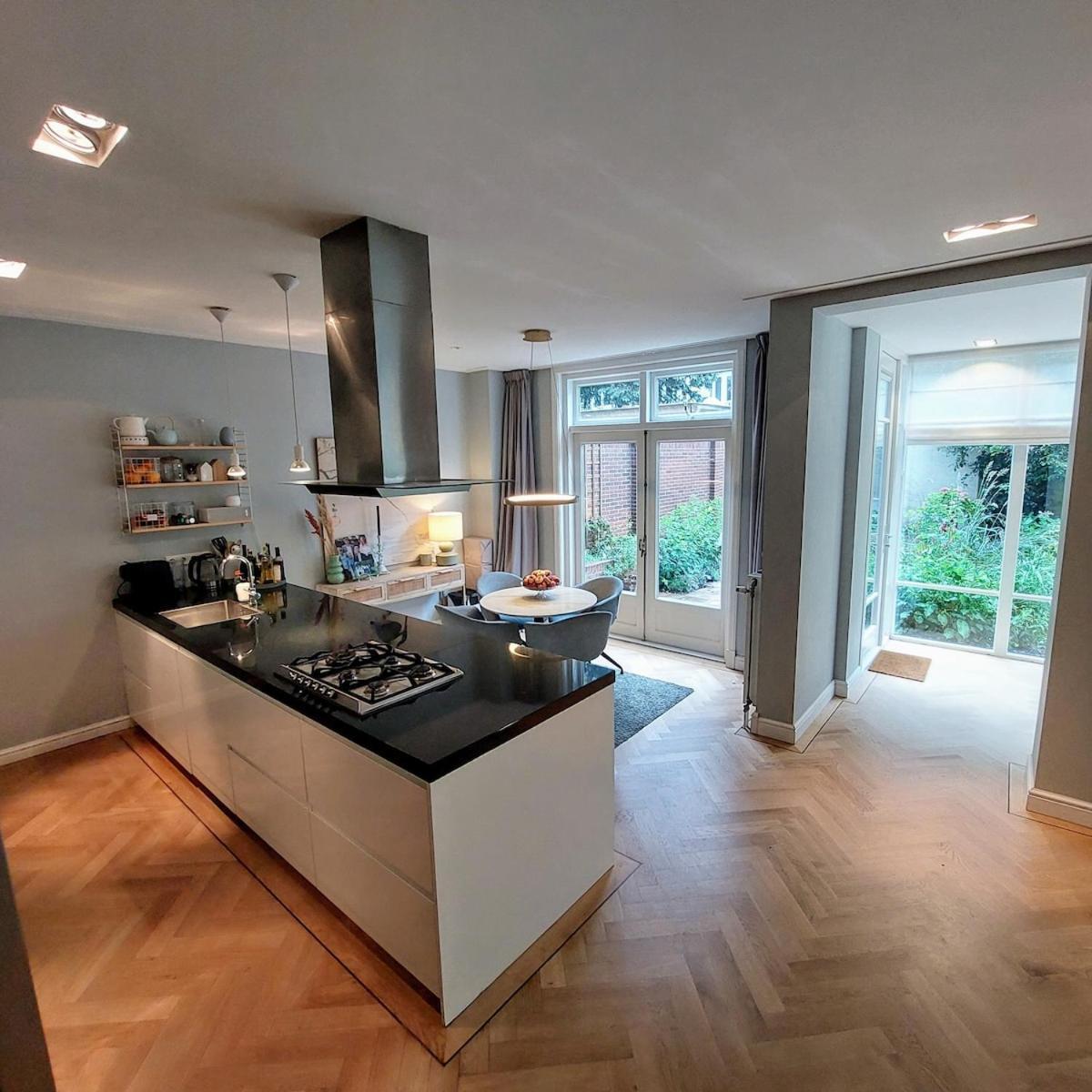 Appartement Spacious With Garden In Centre Amsterdam